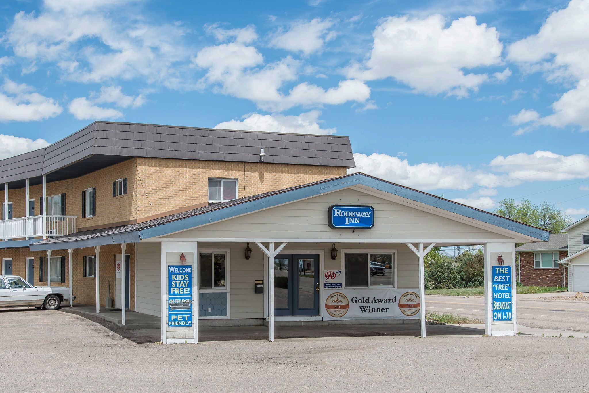 Travelodge By Wyndham Stratton Exterior photo