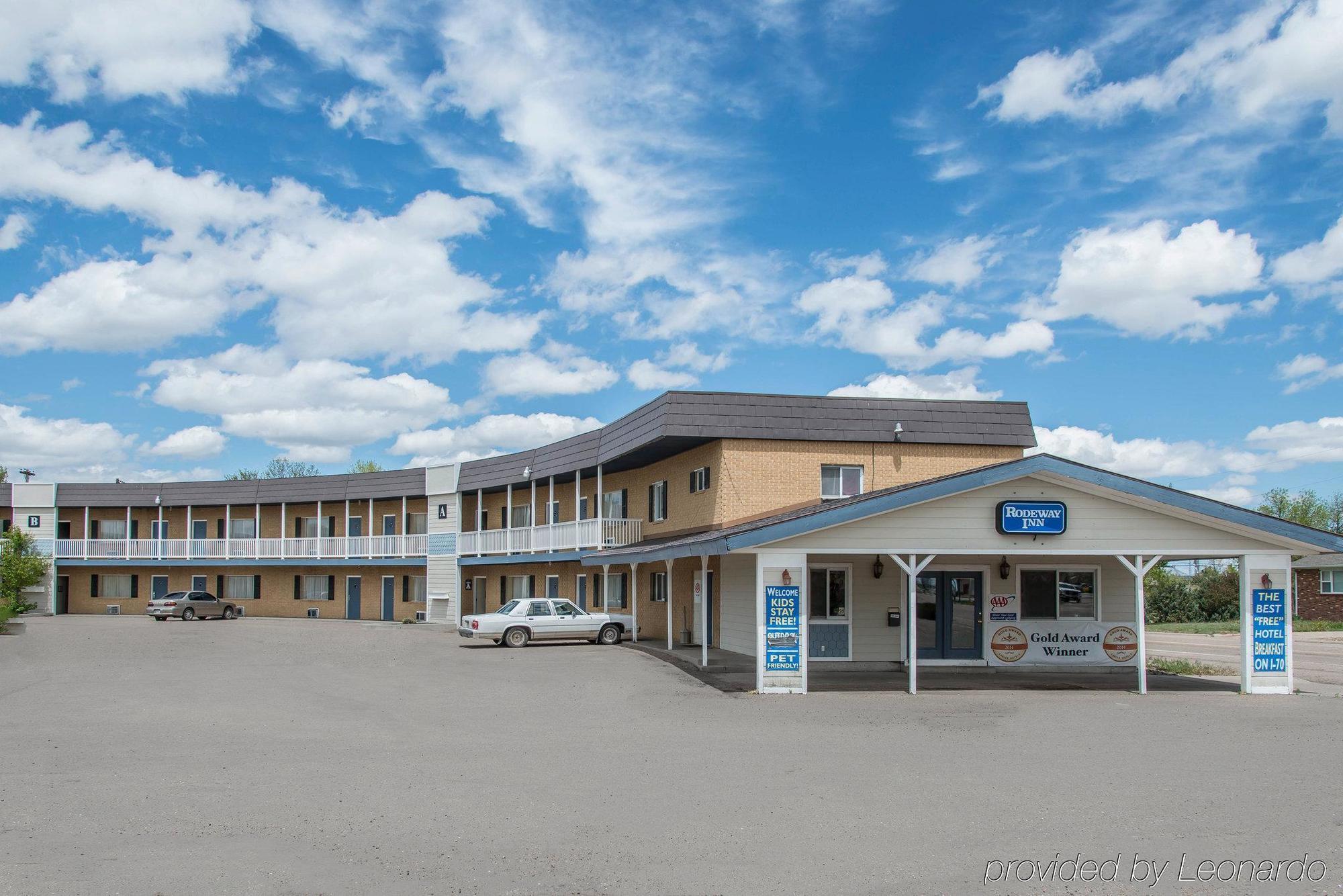 Travelodge By Wyndham Stratton Exterior photo